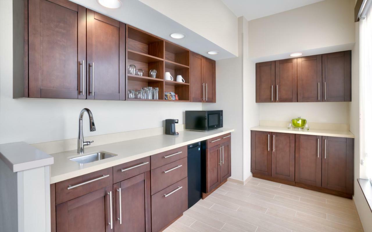 Hyatt Place Anchorage-Midtown Экстерьер фото